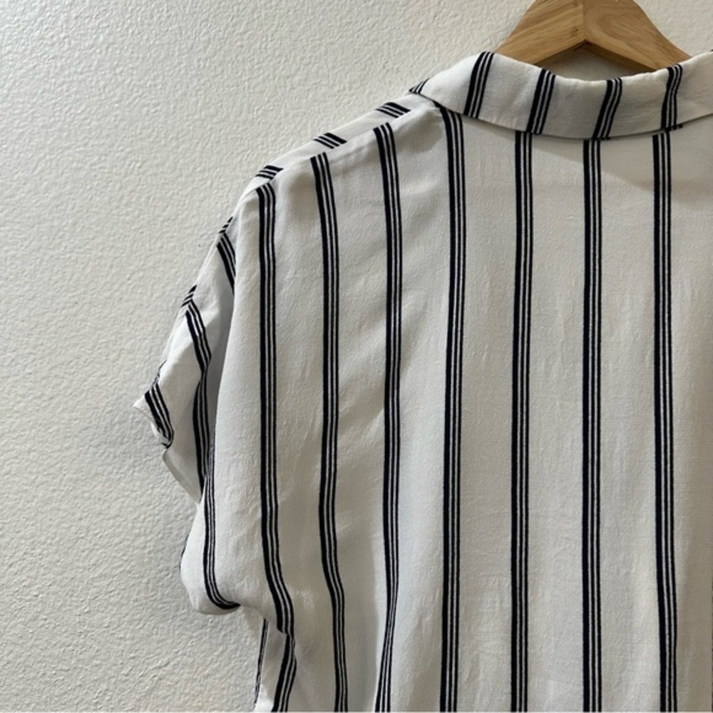 Aritzia Wilfred Navy White Tie Front Blouse Size XS - Picture 8 of 10